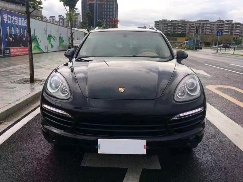 珠海12年保時捷卡宴1