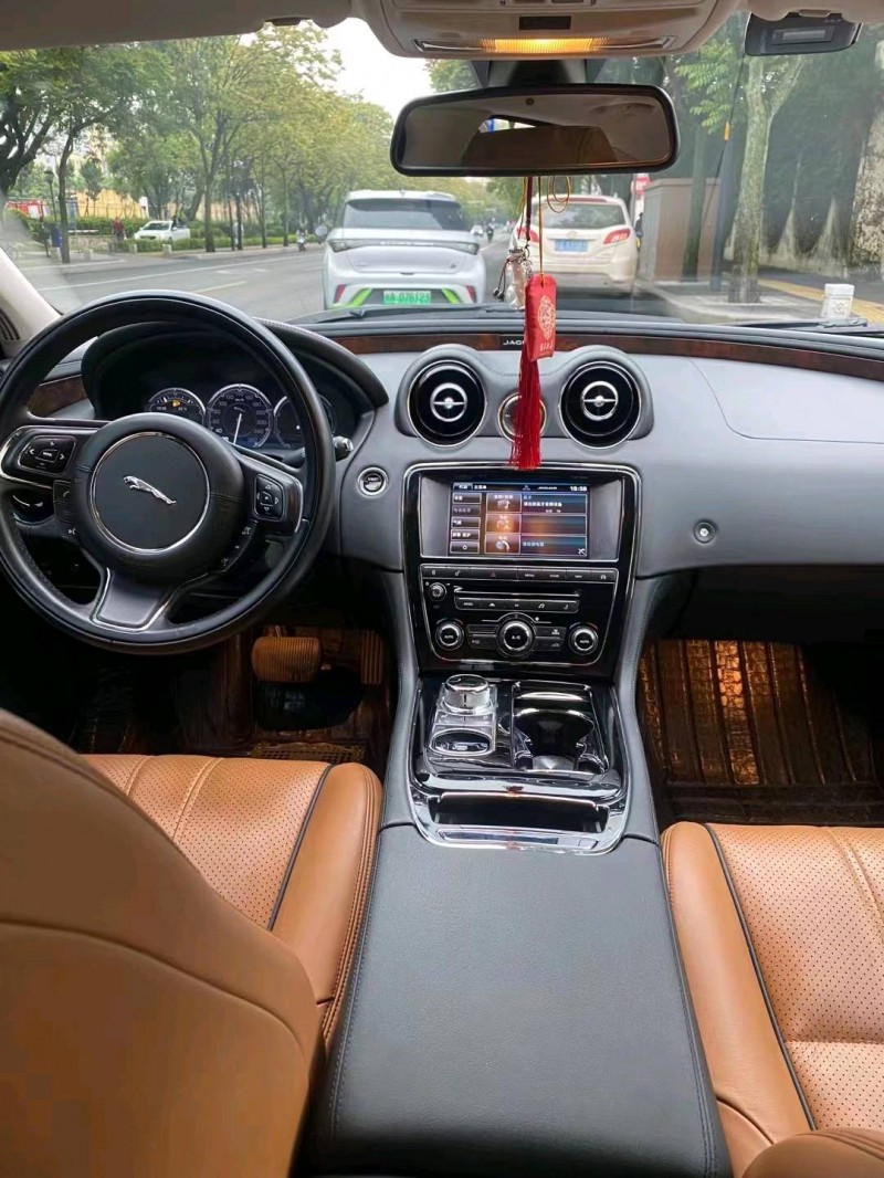 三明15年捷豹XJL7
