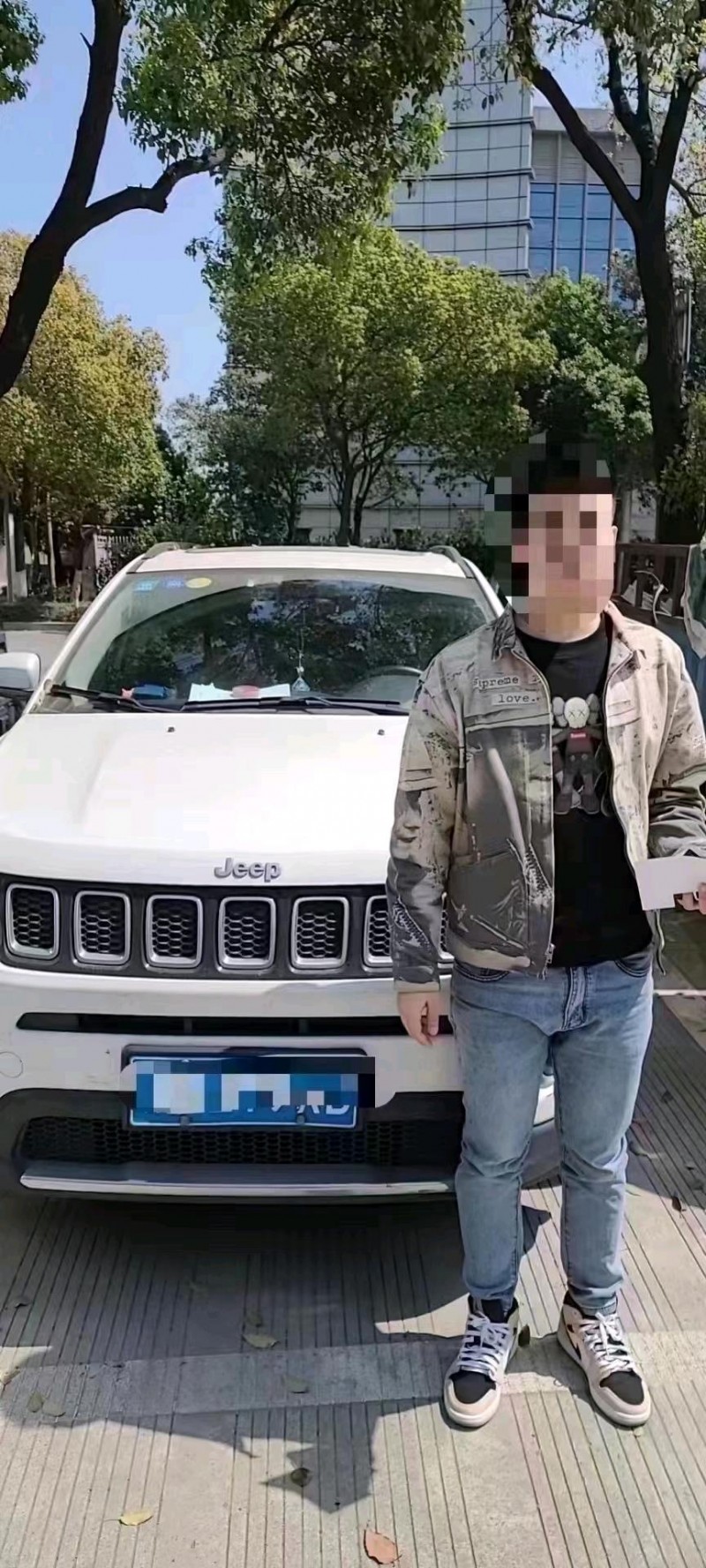 紹興17年Jeep指南者3