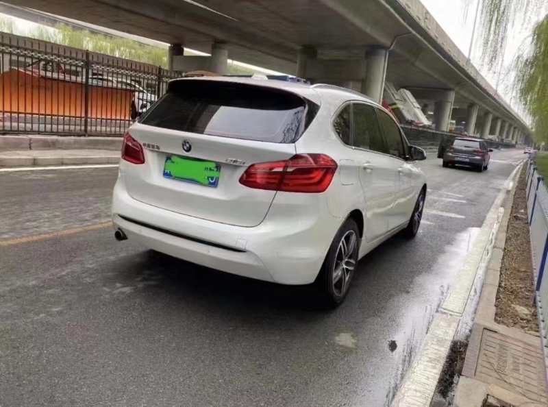 秦皇島17年寶馬2系5