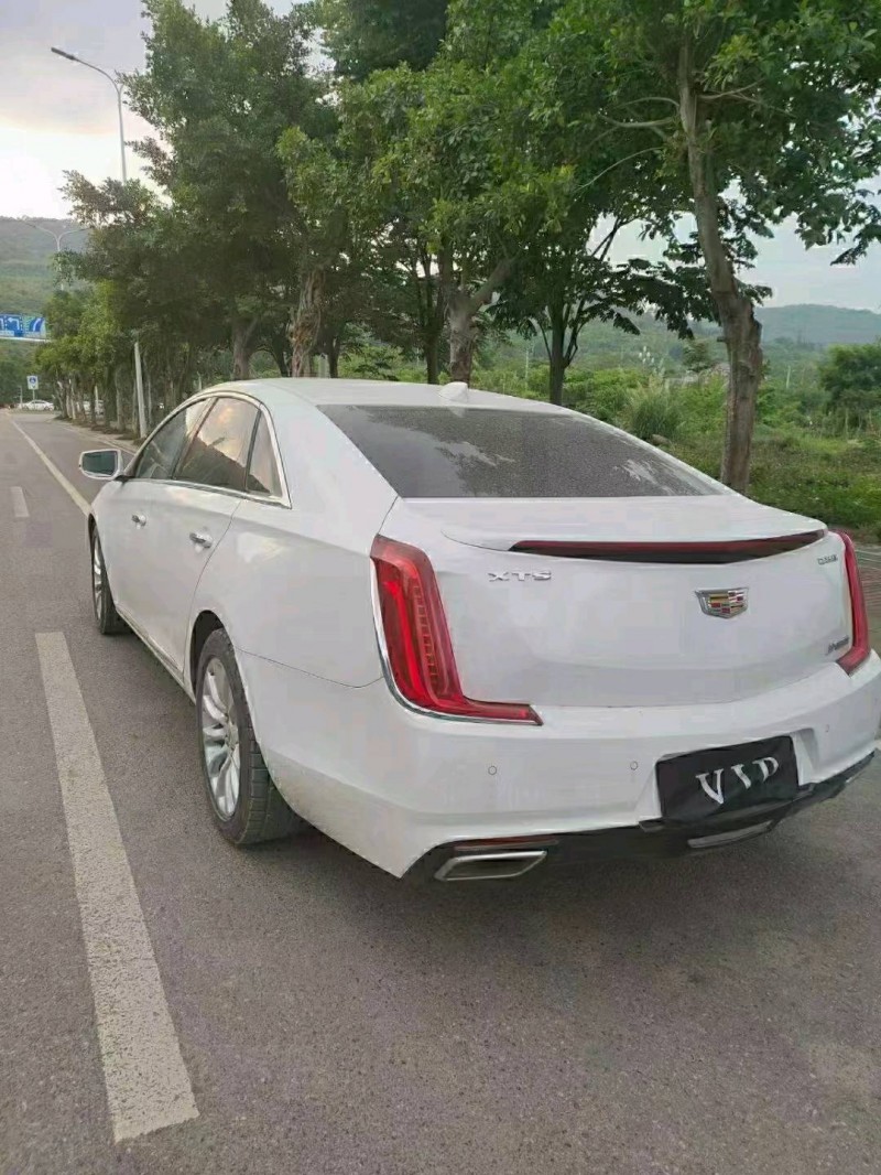 銅仁18年凱迪拉克XTS5