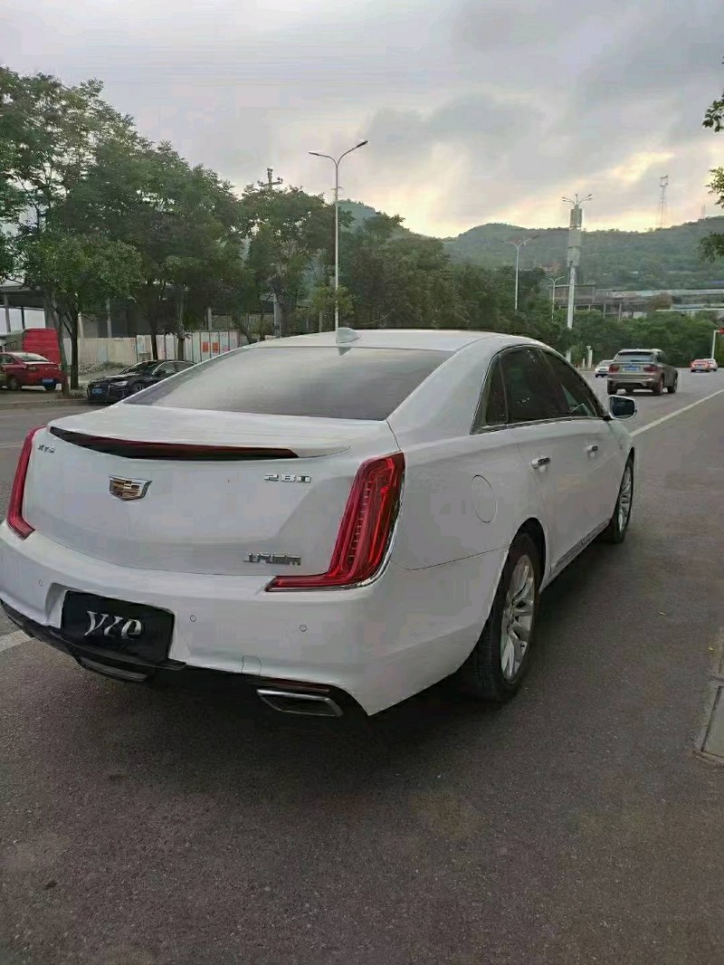 銅仁18年凱迪拉克XTS6