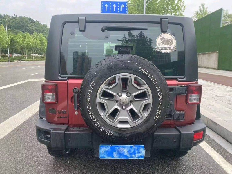 宜昌13年Jeep牧馬人3