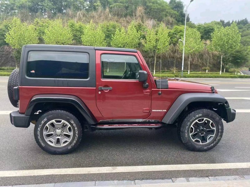 宜昌13年Jeep牧馬人9
