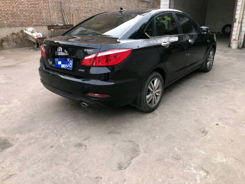 呂梁17年長安汽車逸動3