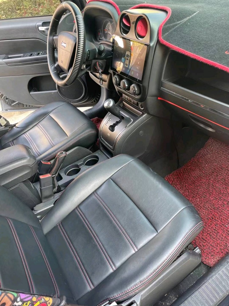安慶10年Jeep指南者6