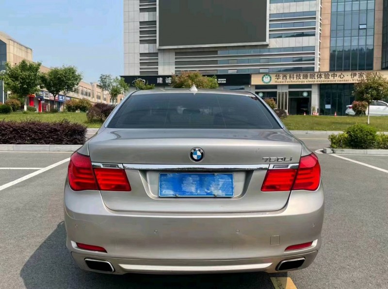 北京10年宝马7系2