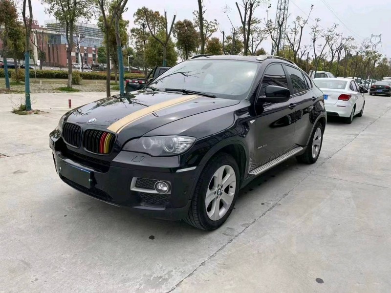 北京12年宝马X67