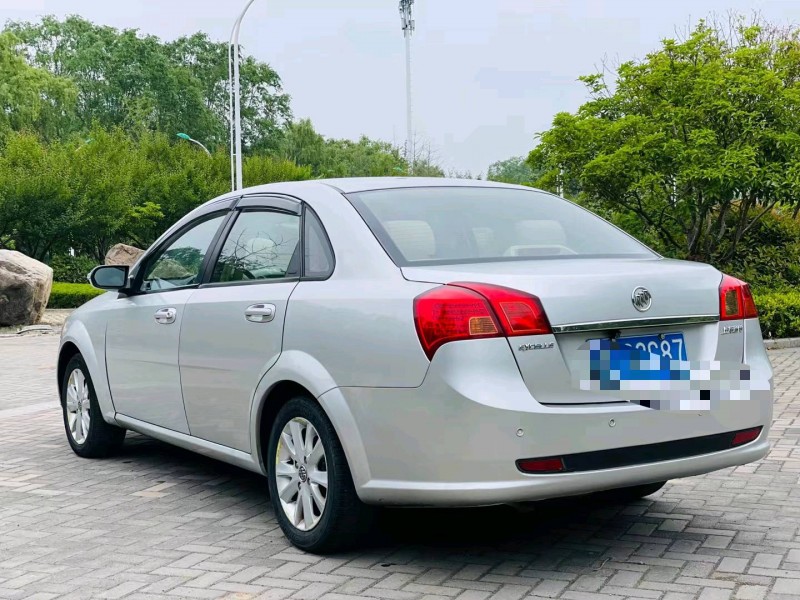 徐州11年别克凯越7