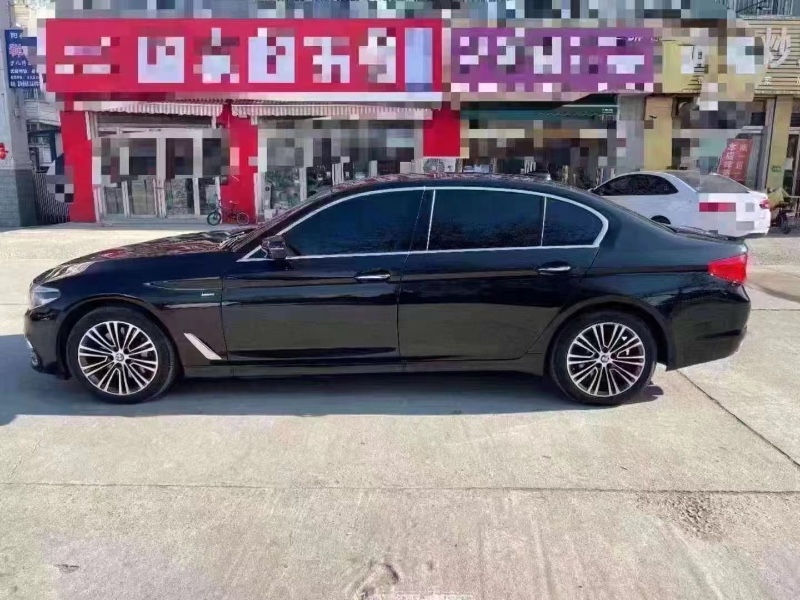 北京18年宝马5系3