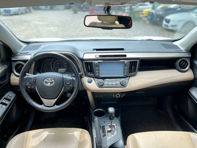 廣州14年豐田RAV44