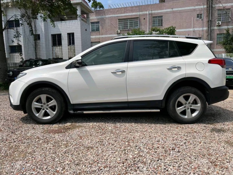 廣州14年豐田RAV48