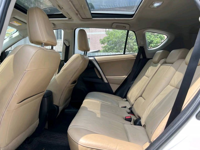 廣州14年豐田RAV47