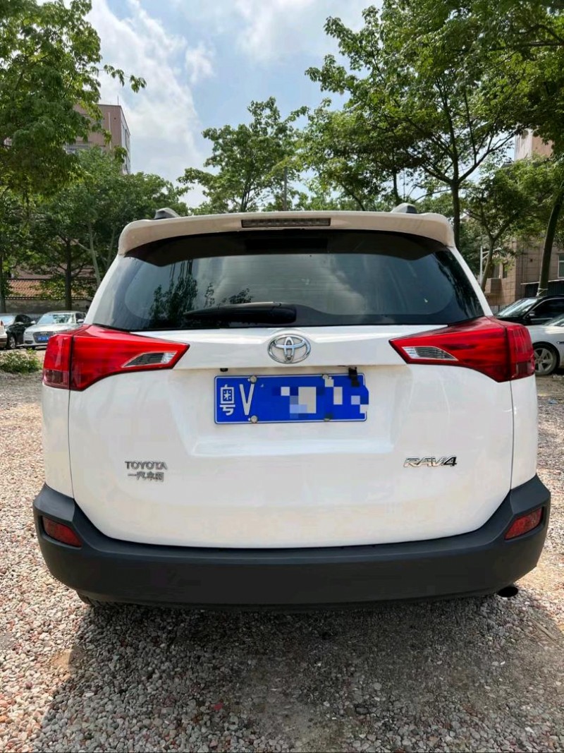 廣州14年豐田RAV49