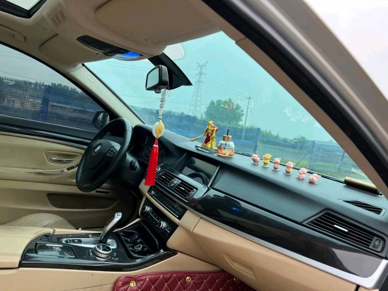 北京12年宝马5系5