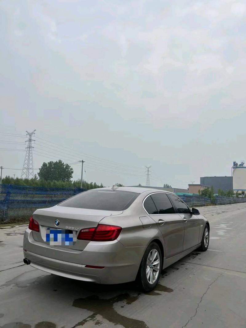 北京12年宝马5系9