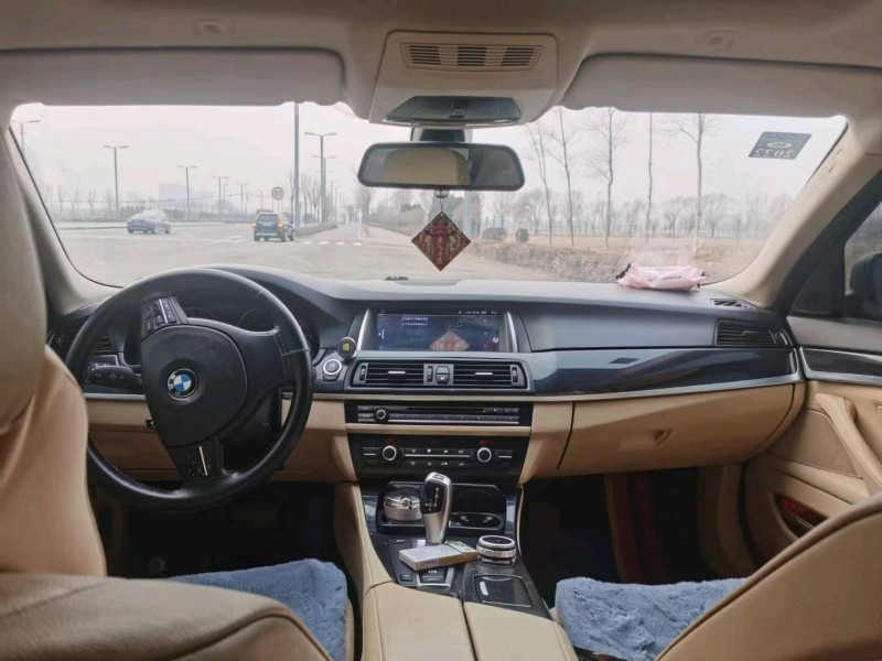 北京12年宝马5系6