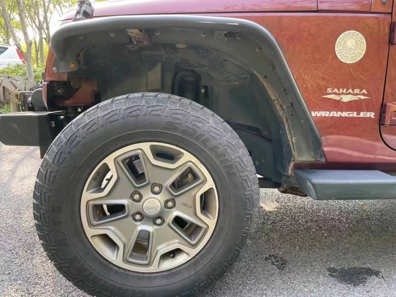 宜昌10年Jeep牧馬人5
