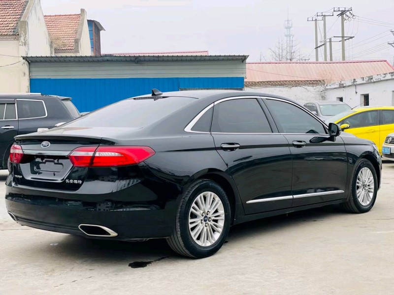 徐州17年福特金牛座8