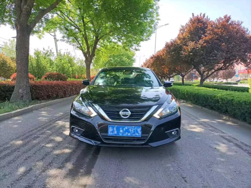 煙臺17年日產天籟1
