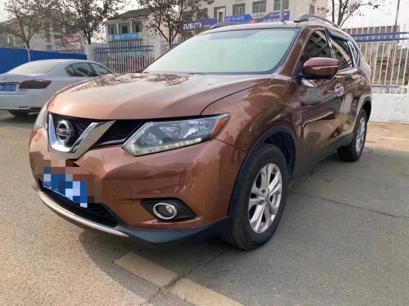 十堰15年日產奇駿2