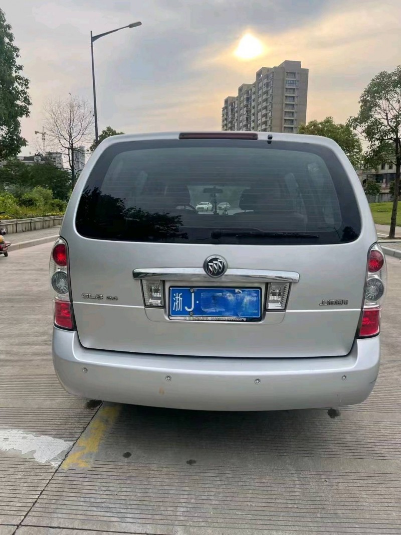 嘉兴14年别克GL82