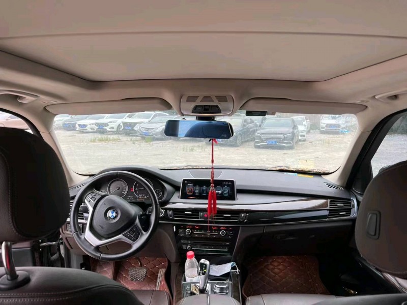 北京17年宝马X56