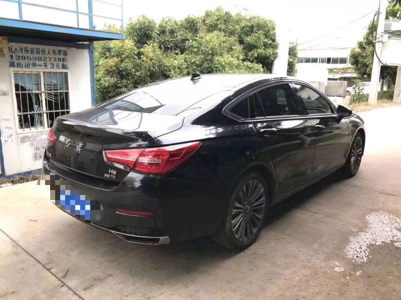 廈門20年紅旗H51