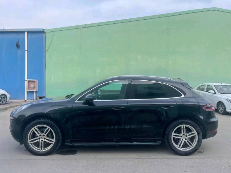 青島14年保時捷Macan7