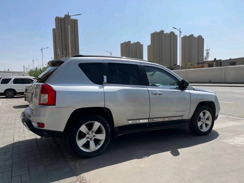 包頭11年Jeep指南者7