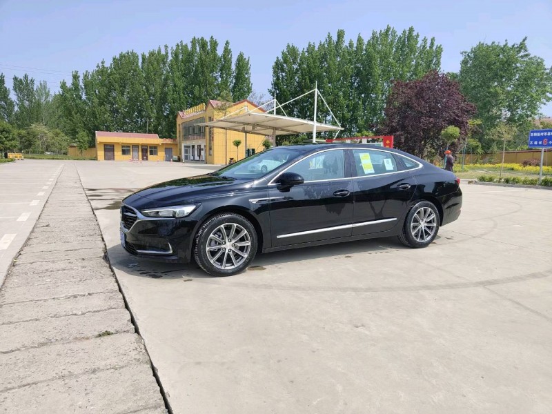 北京22年别克君越8