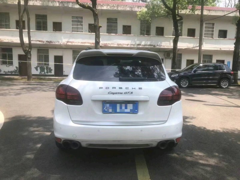 邵陽13年保時捷卡宴8
