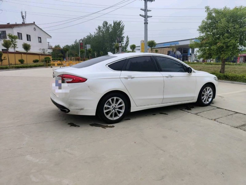 北京17年福特蒙迪欧8