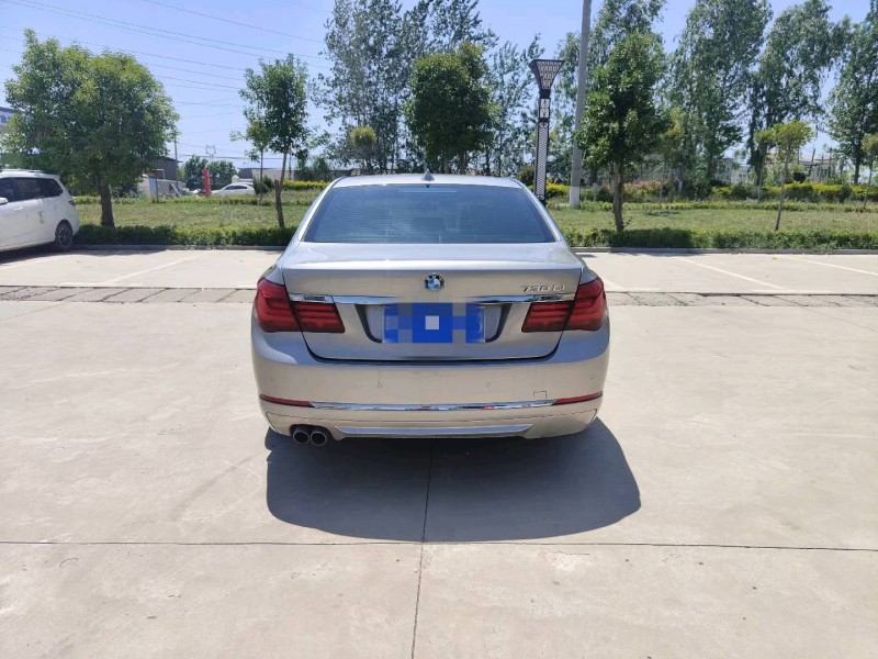 北京15年宝马7系9