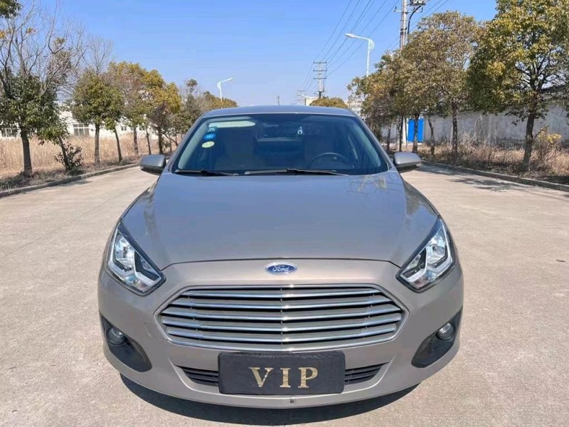 盐城17年福特福睿斯1