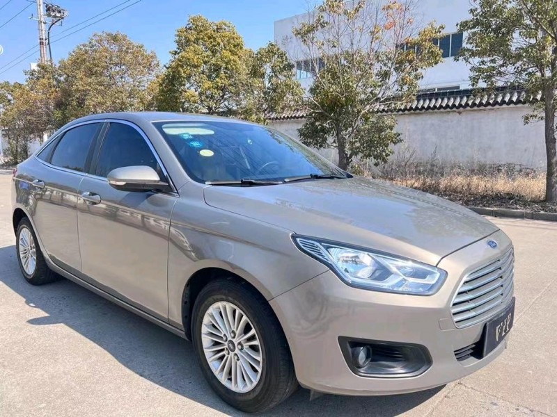 盐城17年福特福睿斯3