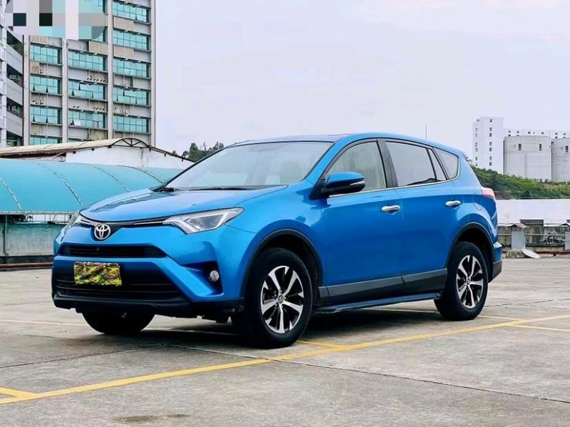 东莞17年丰田RAV42