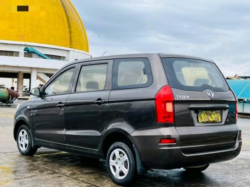 东莞16年东风风光3