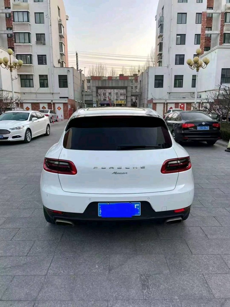 東營16年保時捷Macan4