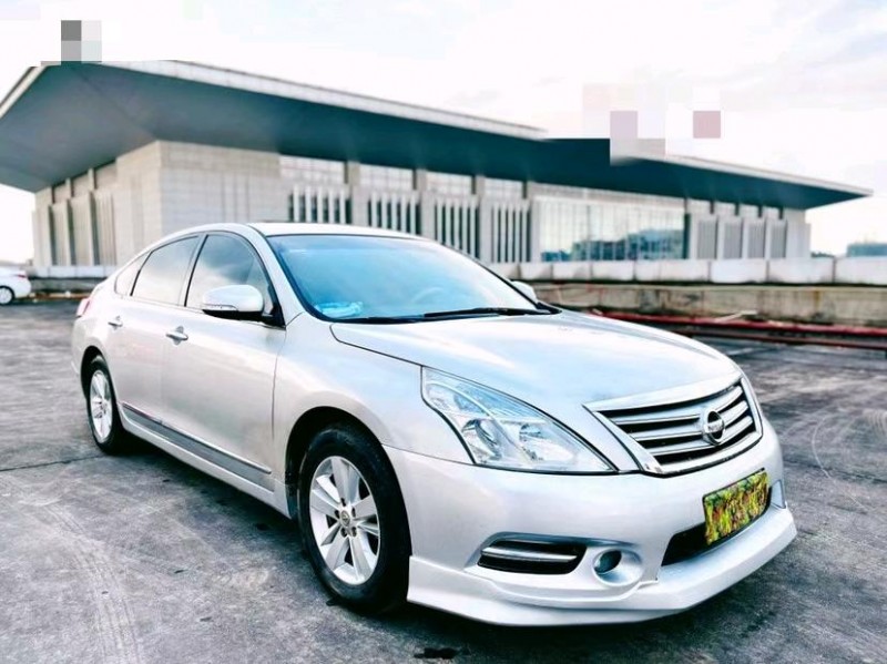東莞11年日產天籟2