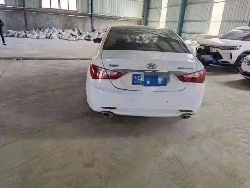 北京14年现代索纳塔八2