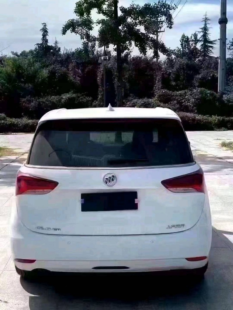 北京21年别克GL65