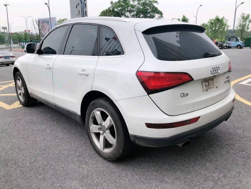 上饒14年奧迪Q59