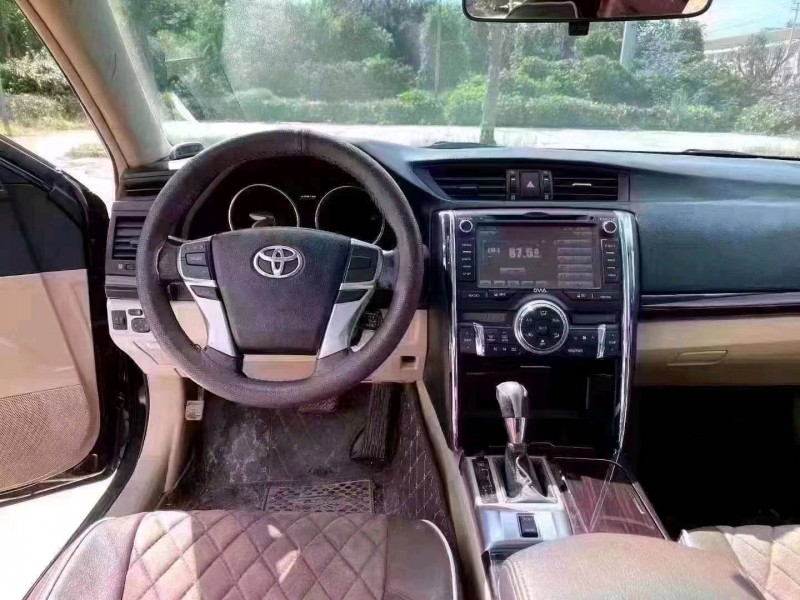 北京13年丰田锐志8