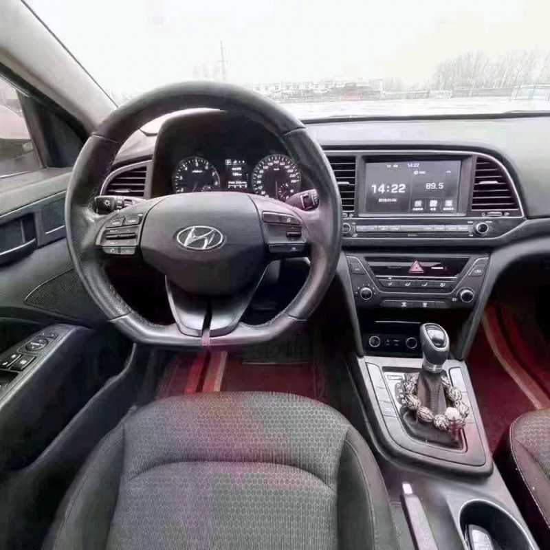 北京18年现代领动1