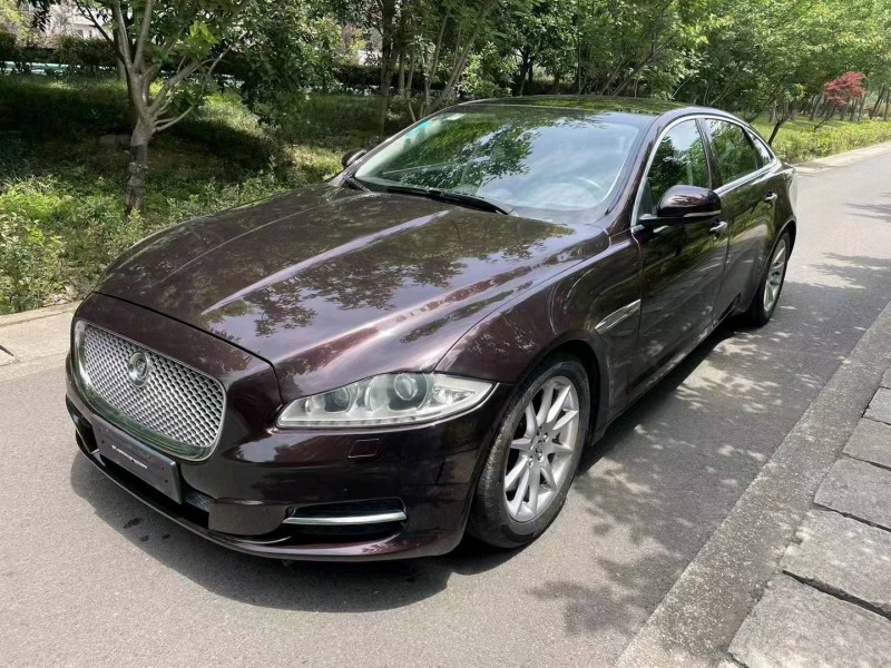 紹興13年捷豹XJL2