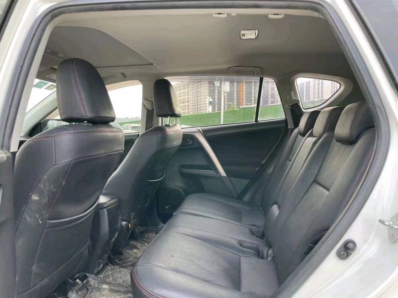 廣州17年豐田RAV48