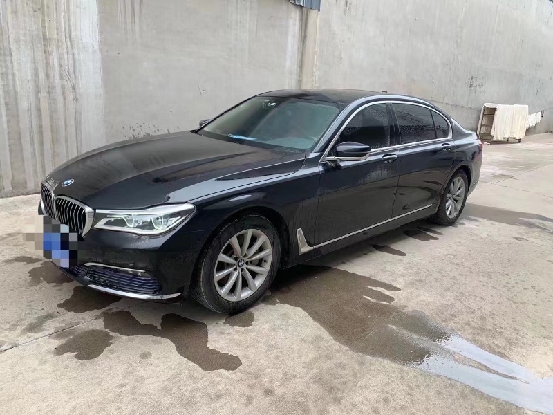 青岛17年宝马7系3