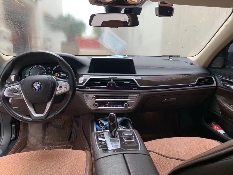 青岛17年宝马7系8