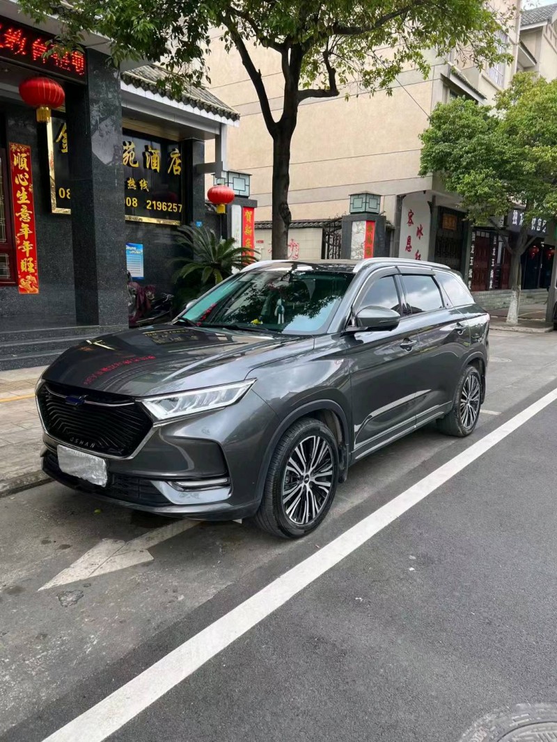 玉溪20年長安汽車歐尚3